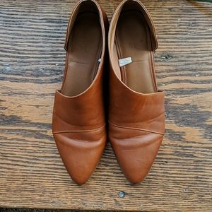 Universal Thread Shoes